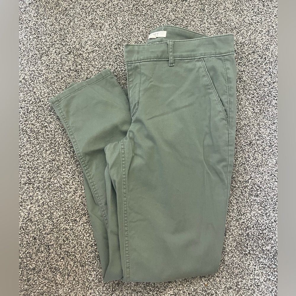 Size 6 petite Loft ankle pants
